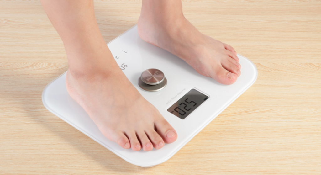 Diabetes leads to weight loss.